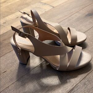💕 Rockport Women's Beige Strappy Heels